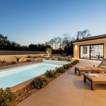 Awesome In Feriehus Nova Vas (Brtonigla)